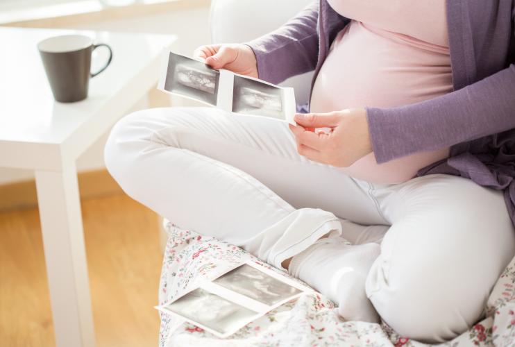 Conduite À Tenir En Présence d'Une Femme Enceinte Atteinte de