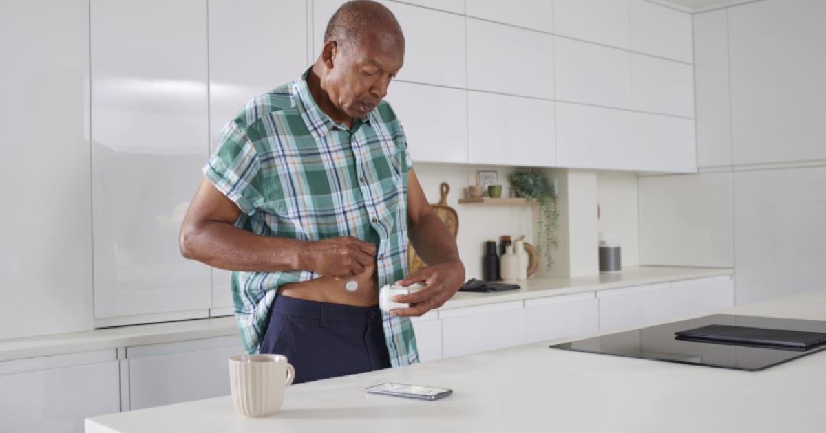 dexcom_one_%2B.jpg?itok=S9fJ4uNX